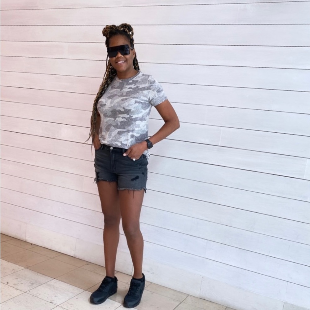 Short Sleeve Gray Camo Tee - Classic Crew Neck